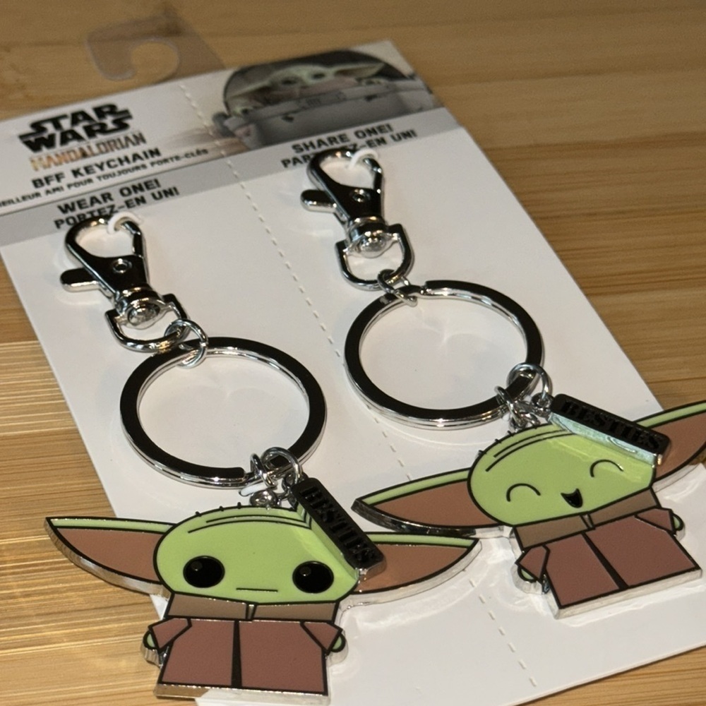 STAR WARS MANDALORIAN BEST FRIENDS key chain set - Picture 6 of 6